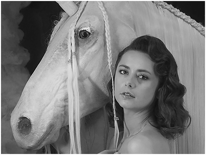 1 (Sue Riley)Anna and the Unicorn web