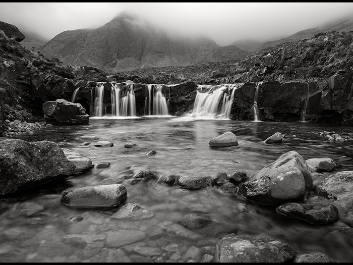 4 Joint (stephen Ryan) VHC Fairy Pools in the Clouds web